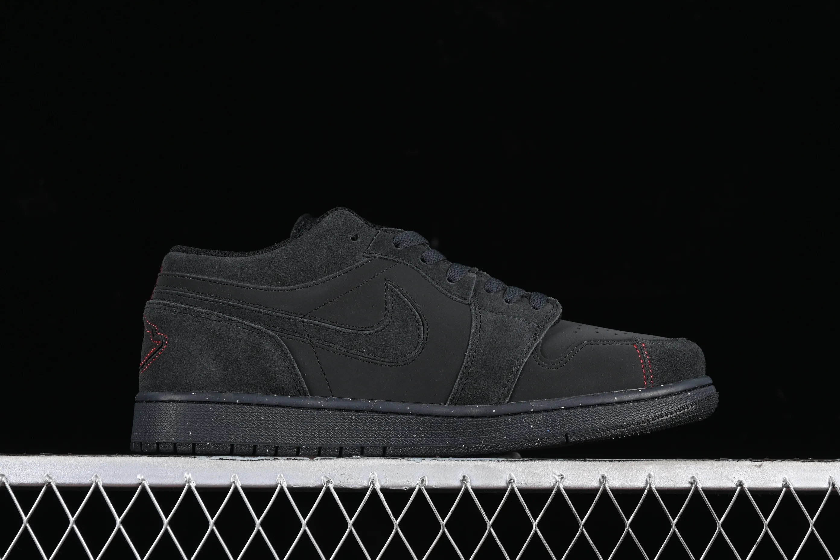 All categories Air Jordan Jordan series basketball shoes Air Jordan 1 Low Z version Air Jordan 1 Low SE Craft "Dark Smoke Grey" AJ1 Joe 1 dark smoke gray low-top cultural casual sneakers FD8635-001